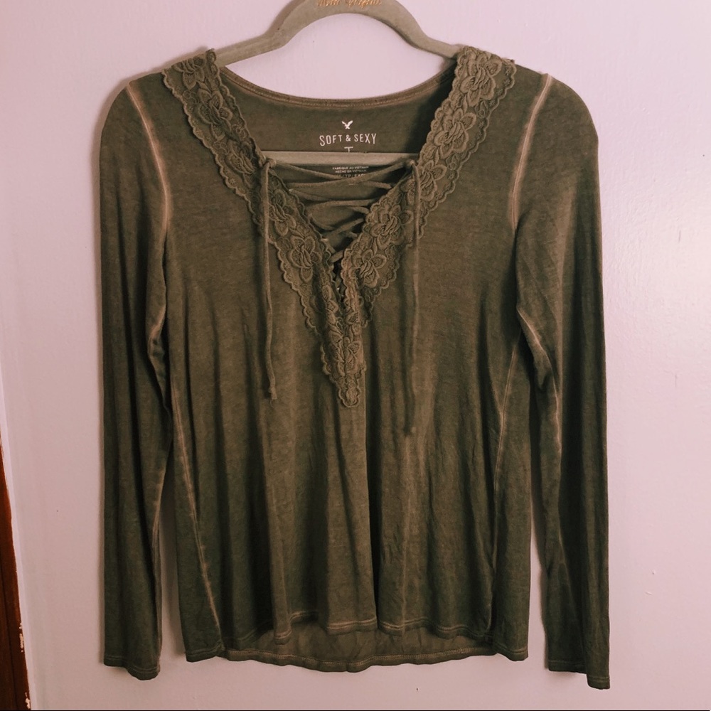 ⭐️Lace Up American Eagle Top⭐️